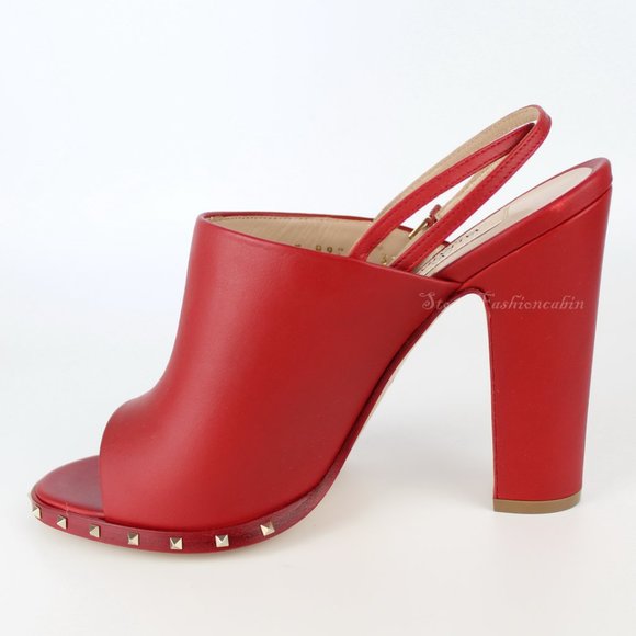 NEW VALENTINO GARAVANI Runway Rockstud Leather Sandals - Picture 1 of 15